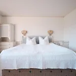 Mittelburg Wellnesshotel 4* オイ・ミッテルベルグ