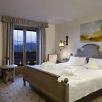 Mittelburg Wellnesshotel ホテル オイ・ミッテルベルグ