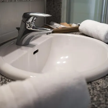 Hotel Mittelburg Wellnesshotel 4*
