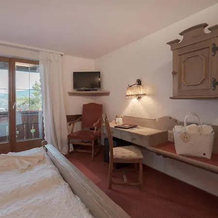 Mittelburg Wellnesshotel Oy-Mittelberg