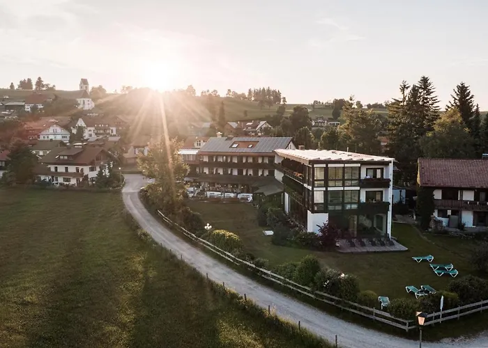 Mittelburg Wellnesshotel Oy-Mittelberg