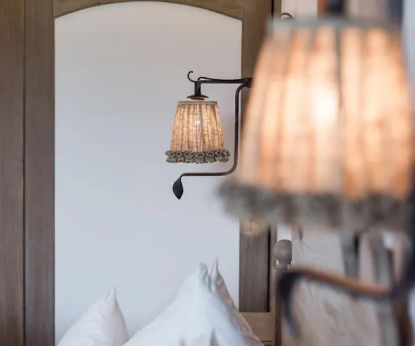 Mittelburg Wellnesshotel Hotel 4*