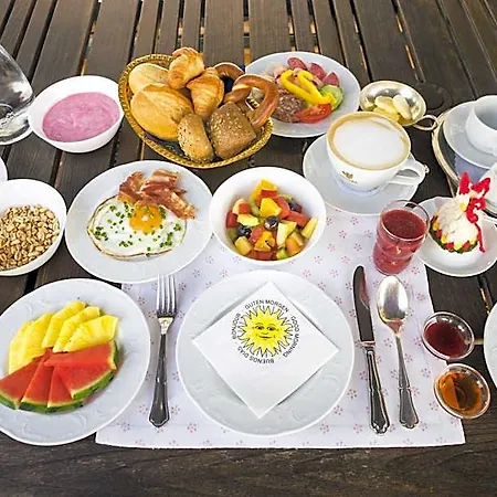 Hotel Mittelburg Wellnesshotel 4*